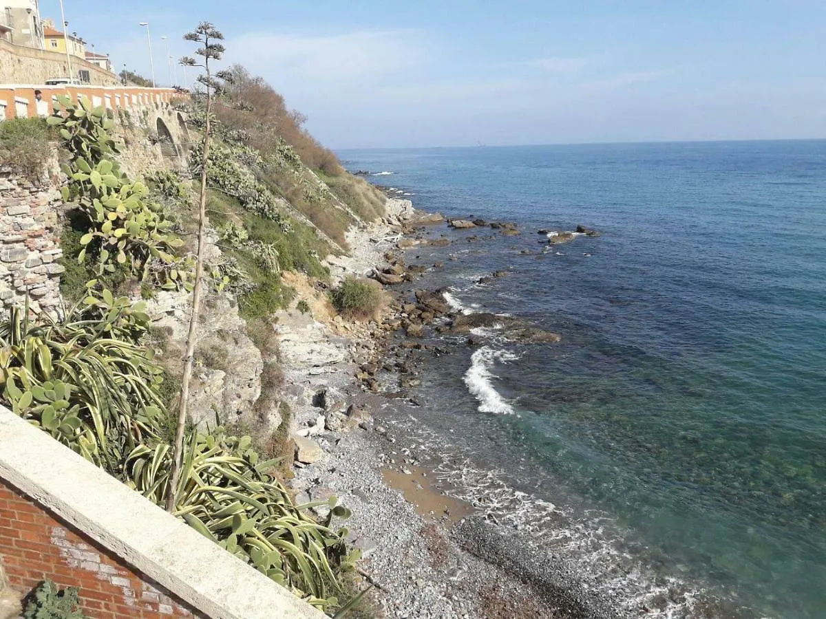 Appartamento Yasmina E Xochilt Piombino 0*,  Italy